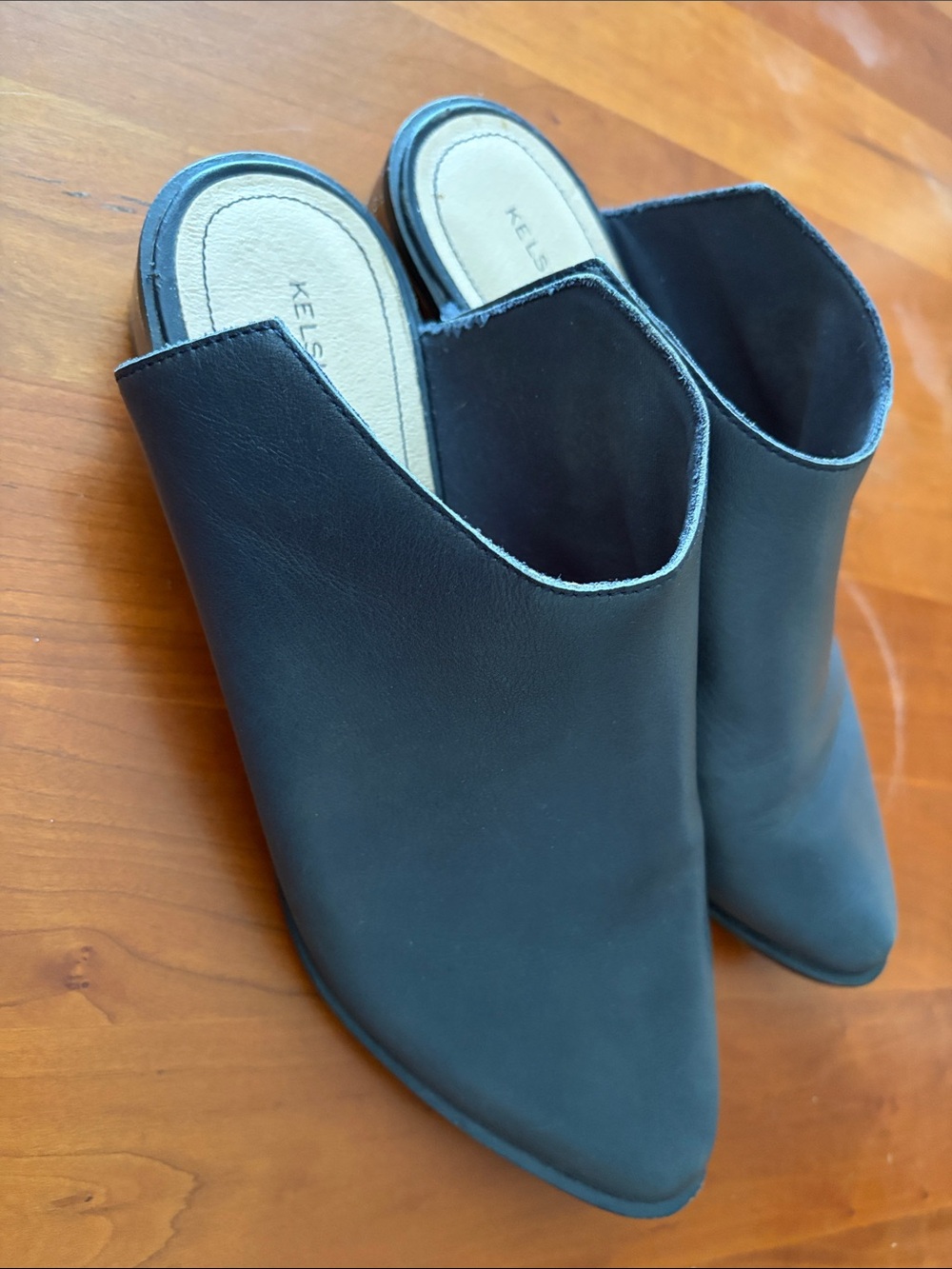 Kelsi Dagger Black Leather V-Cut Slip-On Mules